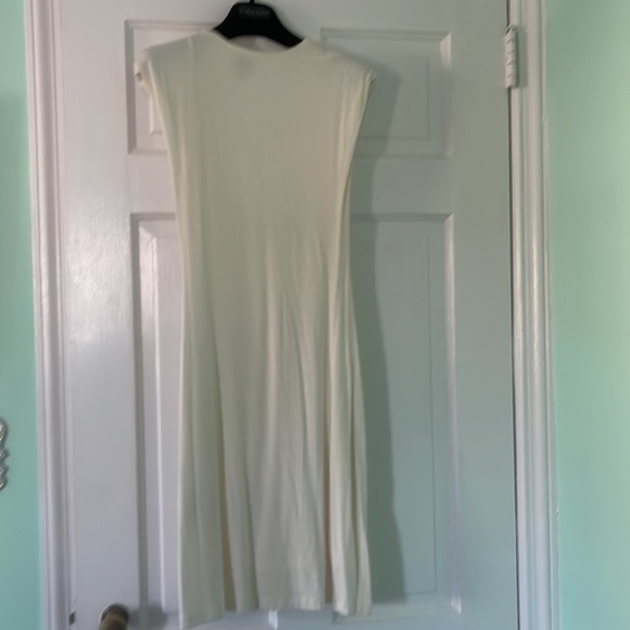 Ivory dress size 2 - never worn - Picture 6 of 6